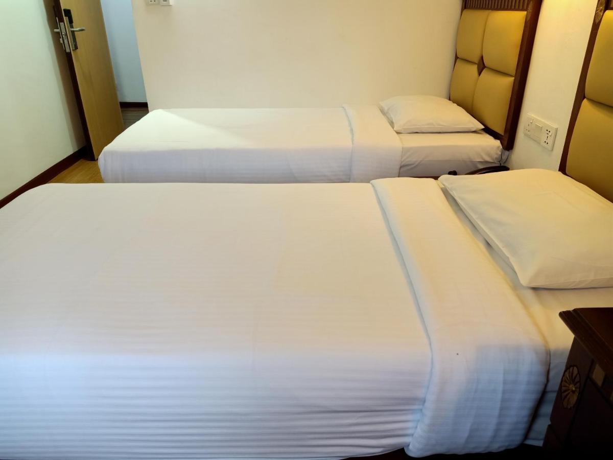 קוטה קינבלו Super Oyo 90464 Borneo Suites Hotel מראה חיצוני תמונה
