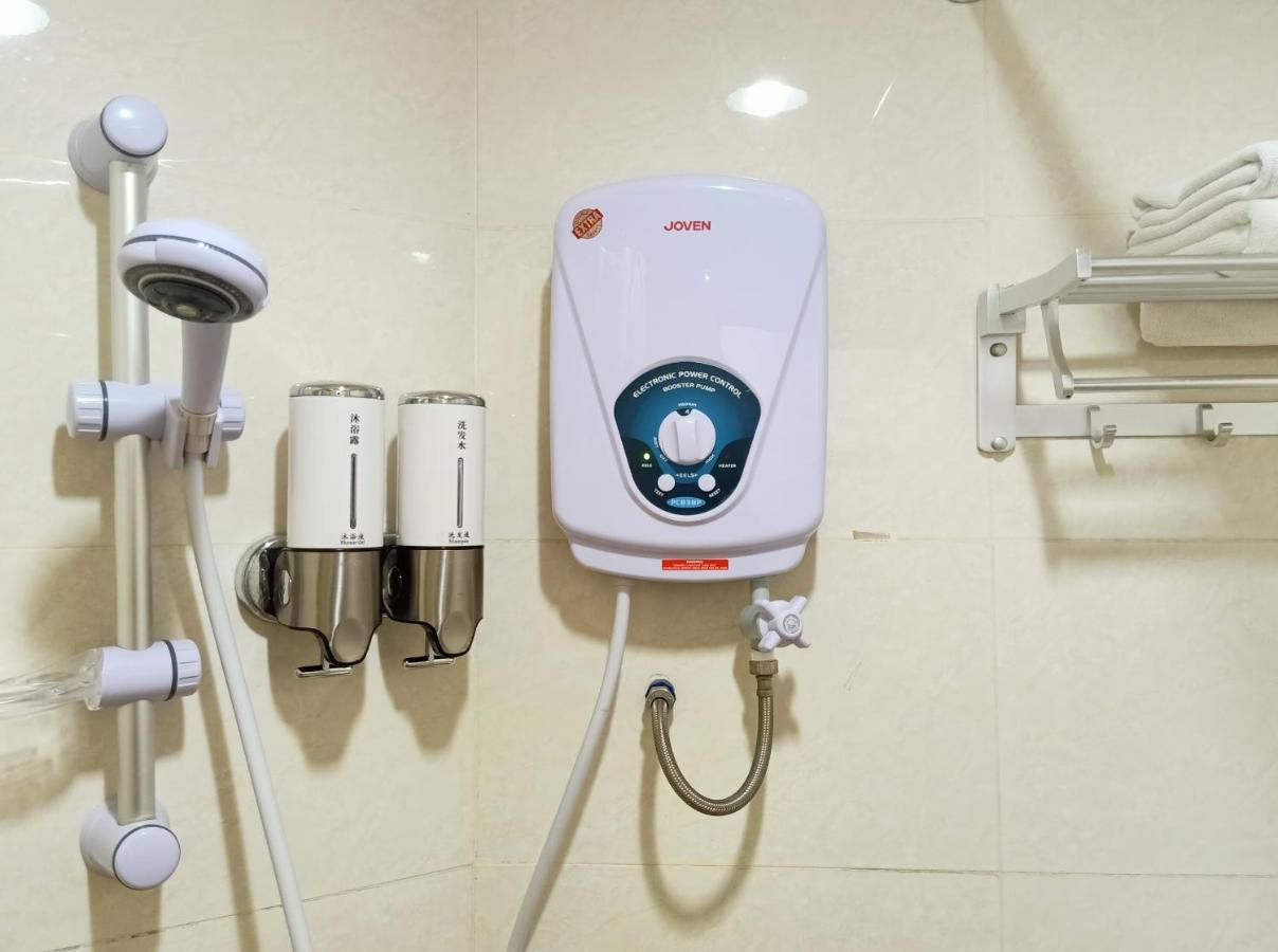 קוטה קינבלו Super Oyo 90464 Borneo Suites Hotel מראה חיצוני תמונה
