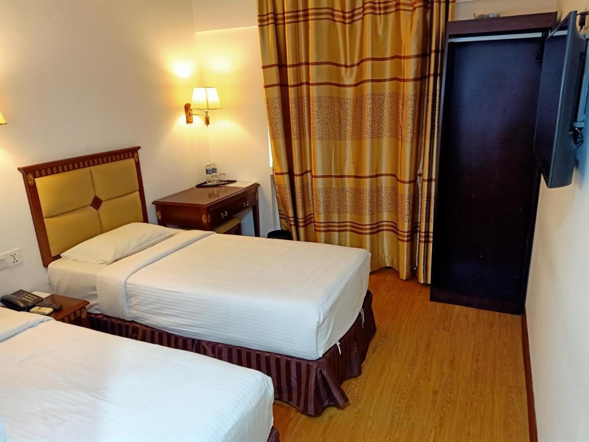 קוטה קינבלו Super Oyo 90464 Borneo Suites Hotel מראה חיצוני תמונה