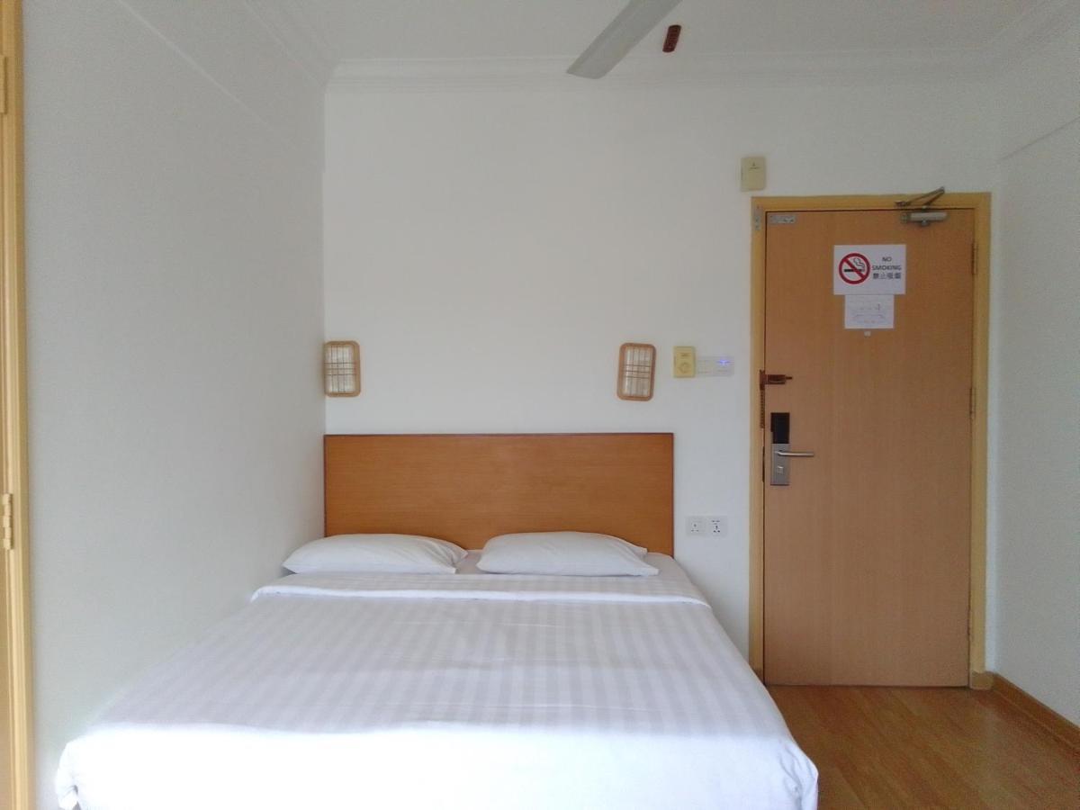 קוטה קינבלו Super Oyo 90464 Borneo Suites Hotel מראה חיצוני תמונה