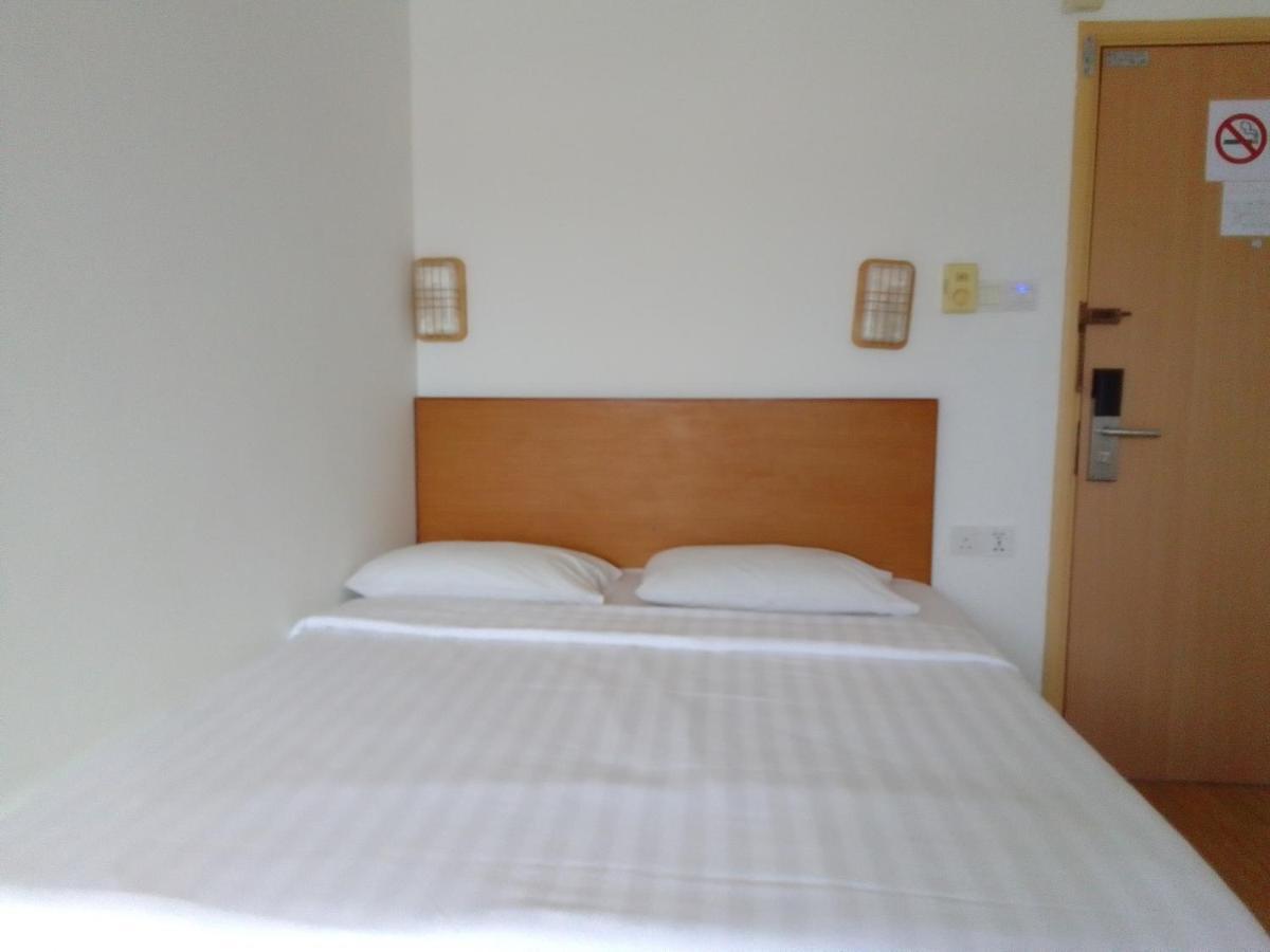 קוטה קינבלו Super Oyo 90464 Borneo Suites Hotel מראה חיצוני תמונה