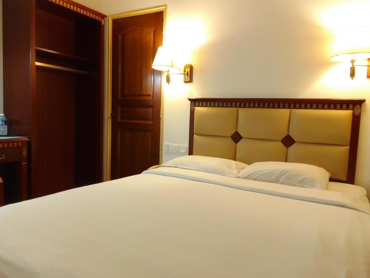 קוטה קינבלו Super Oyo 90464 Borneo Suites Hotel מראה חיצוני תמונה