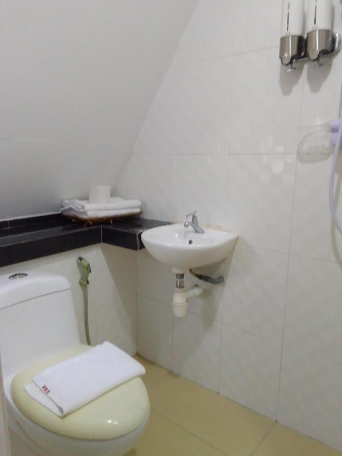 קוטה קינבלו Super Oyo 90464 Borneo Suites Hotel מראה חיצוני תמונה