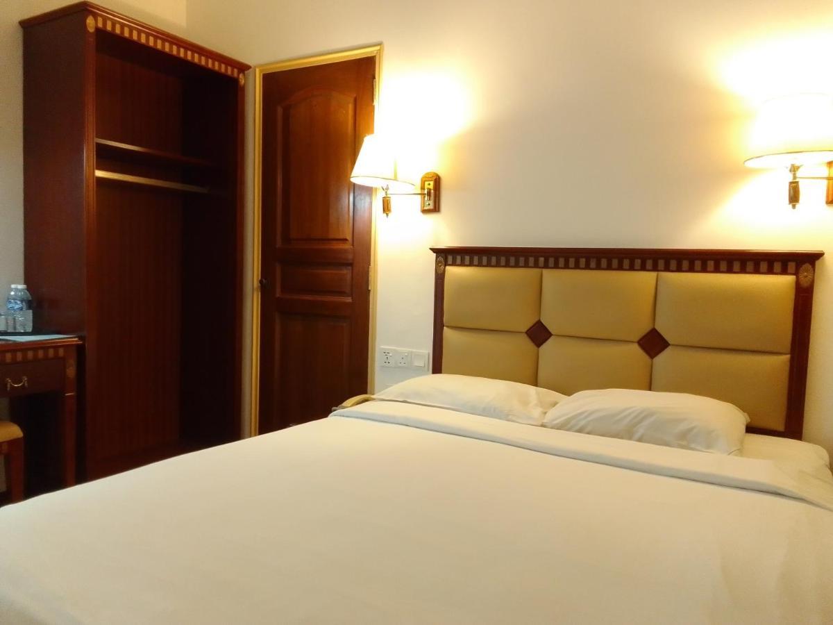 קוטה קינבלו Super Oyo 90464 Borneo Suites Hotel מראה חיצוני תמונה