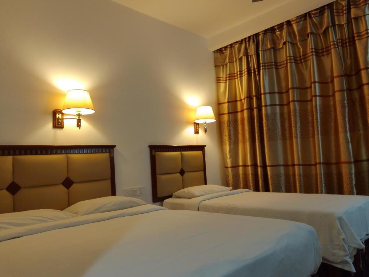 קוטה קינבלו Super Oyo 90464 Borneo Suites Hotel מראה חיצוני תמונה