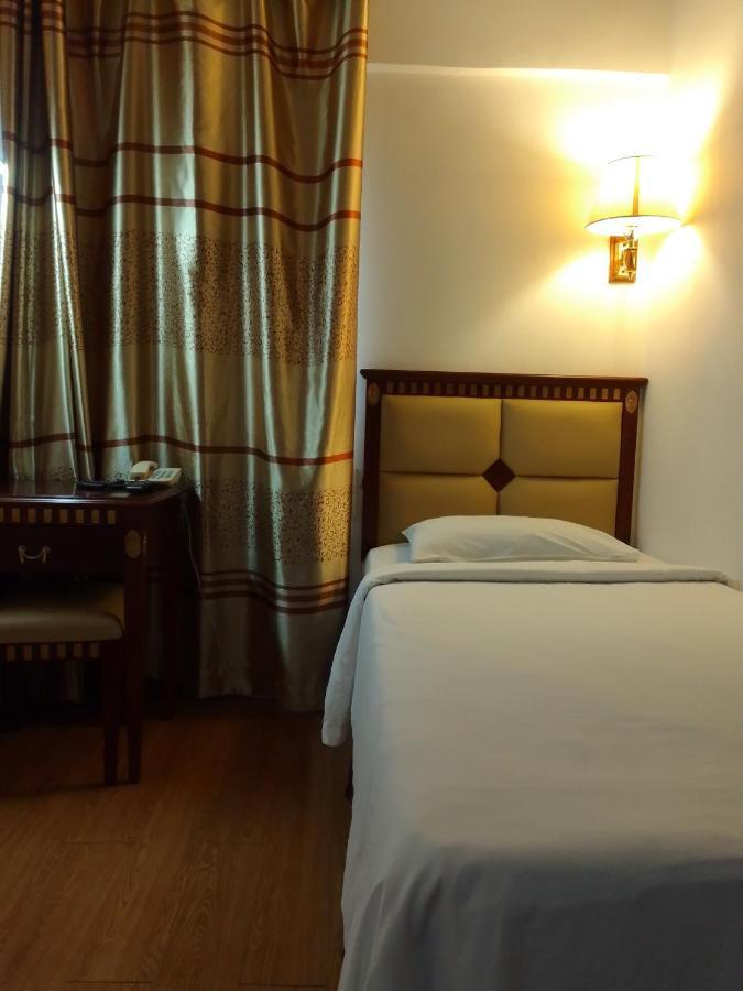 קוטה קינבלו Super Oyo 90464 Borneo Suites Hotel מראה חיצוני תמונה