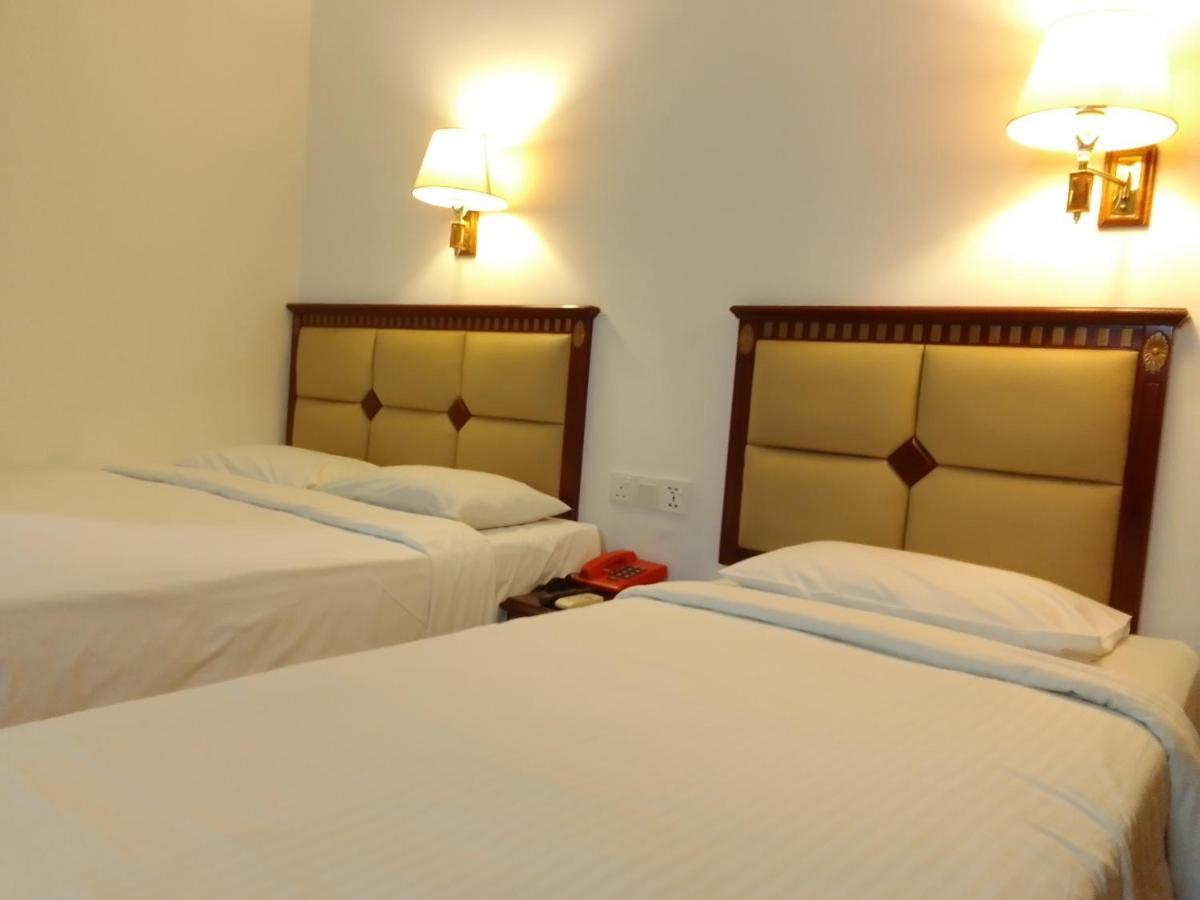 קוטה קינבלו Super Oyo 90464 Borneo Suites Hotel מראה חיצוני תמונה