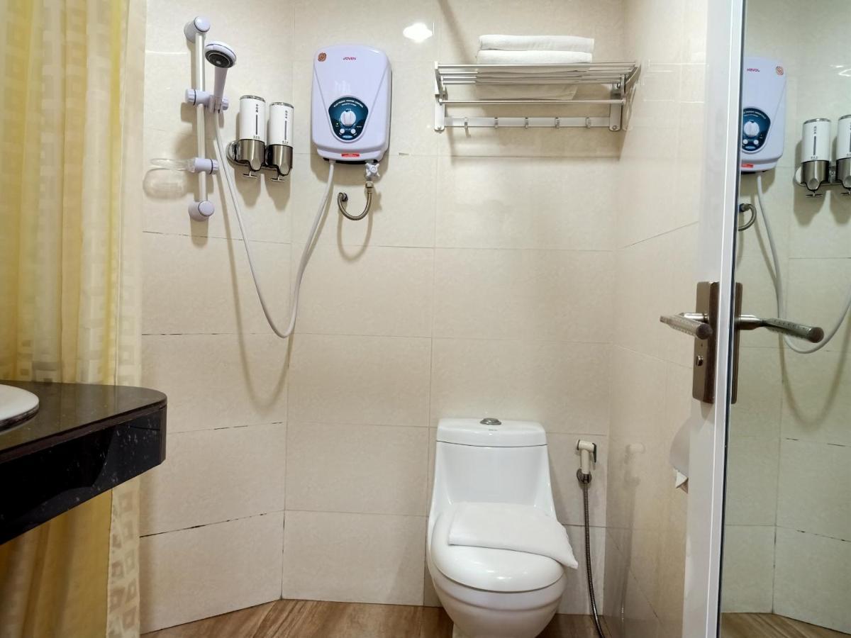קוטה קינבלו Super Oyo 90464 Borneo Suites Hotel מראה חיצוני תמונה