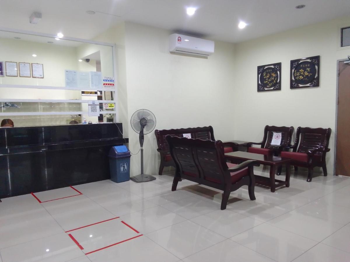 קוטה קינבלו Super Oyo 90464 Borneo Suites Hotel מראה חיצוני תמונה