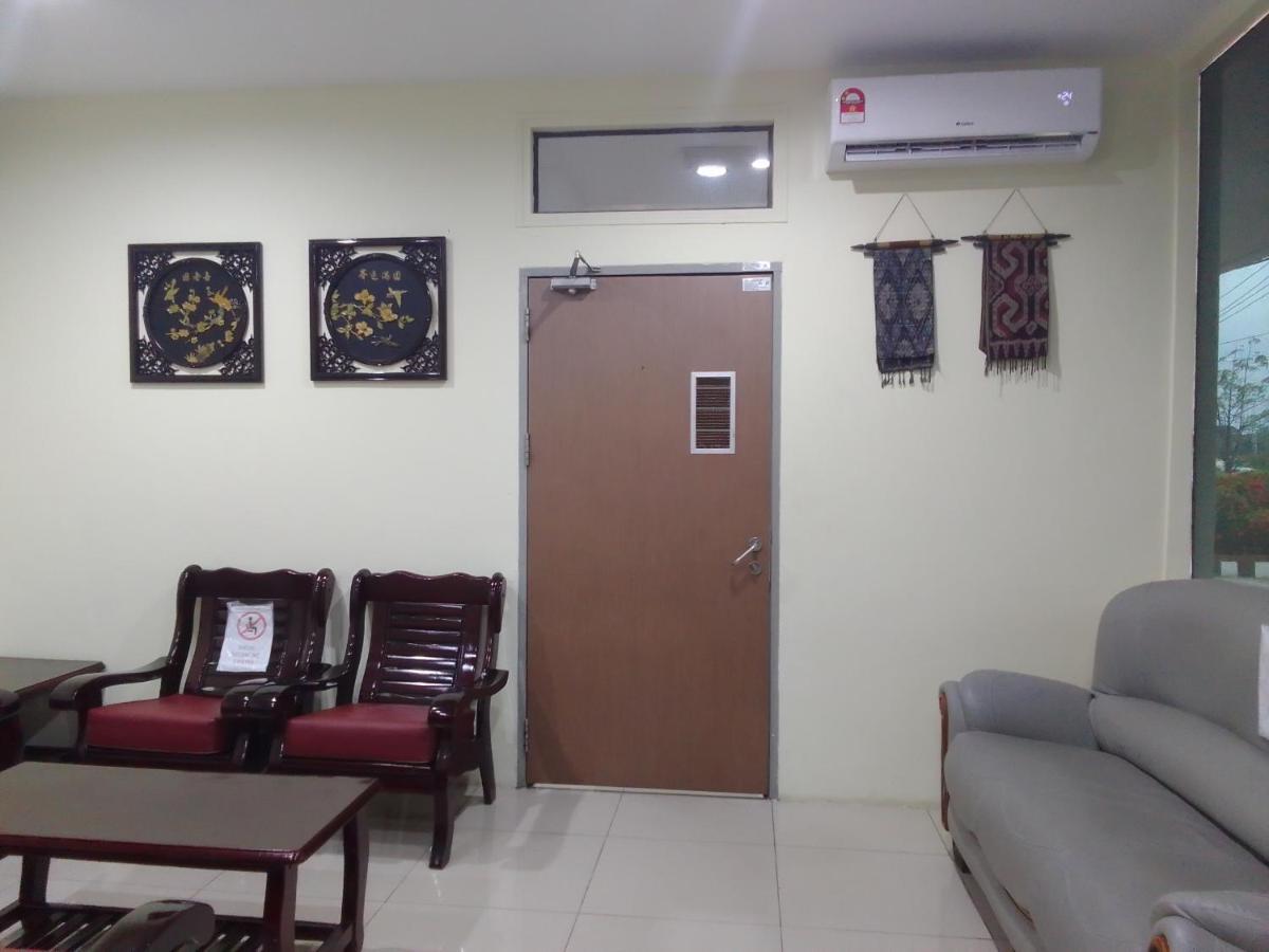 קוטה קינבלו Super Oyo 90464 Borneo Suites Hotel מראה חיצוני תמונה